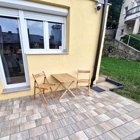 Otoria Apartment *