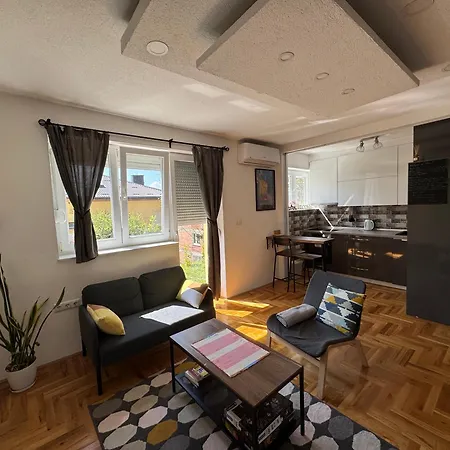 Otoria Apartment *